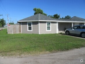 Building Photo - 1300 Grace Ave