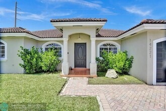 Building Photo - 14221 SW 160th Terrace