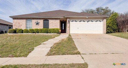 Building Photo - 1711 Grey Fox Trail