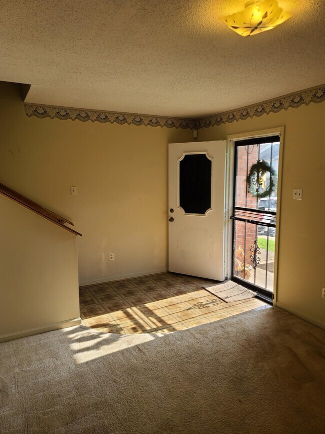 Foto del edificio - 2371 N Orchid Dr