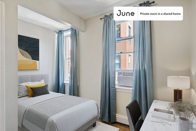 Building Photo - Room in Shared 3 bed/1 bath home