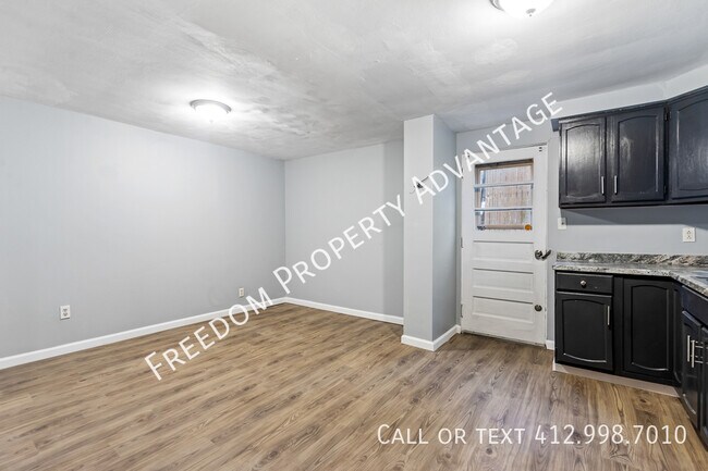 Building Photo - 312 45th St