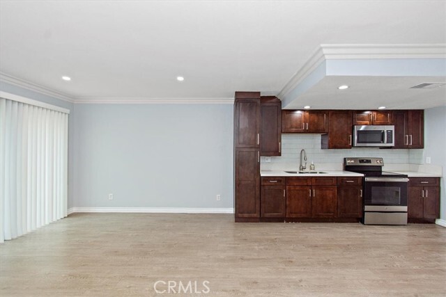 Building Photo - 12939 Royal Palm Cir