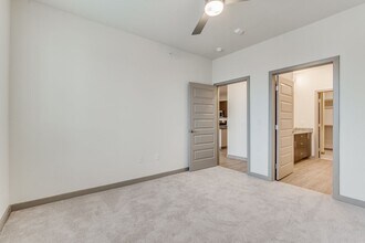 Interior Photo - Rise 120