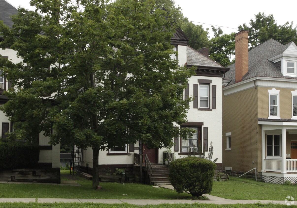 Building Photo - 5431 Stanton Ave