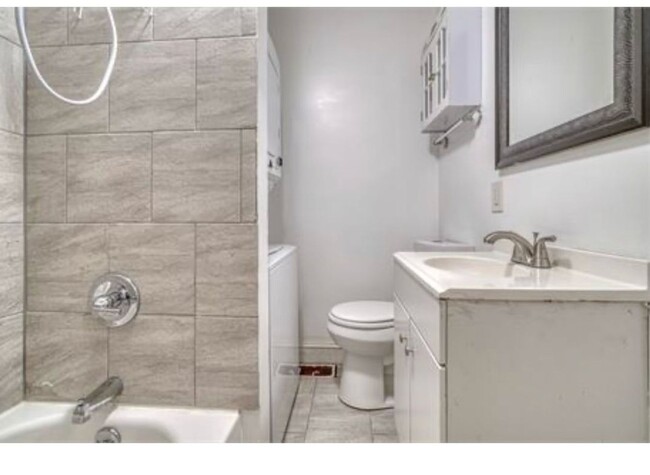 Building Photo - Stunning Newly Renovated 2 Bedroom 1 Bathroom