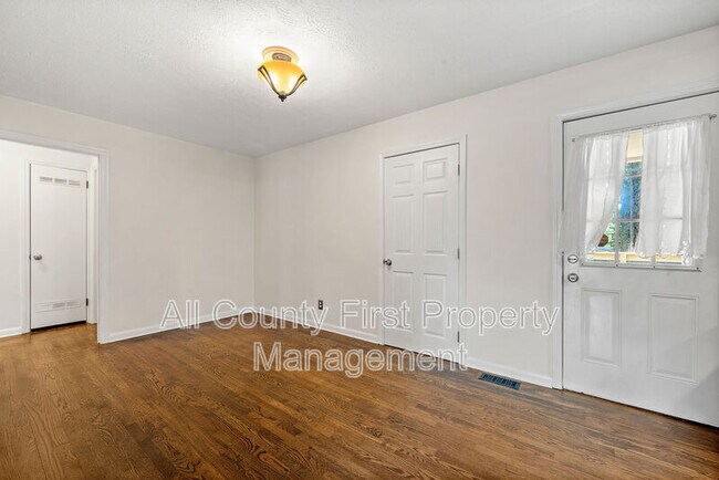 Foto del edificio - 2461 Fontaine Cir