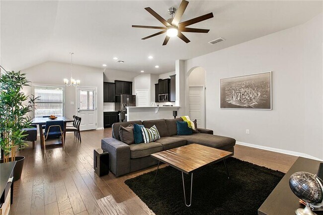 Foto del edificio - 1217 Goldilocks Ln