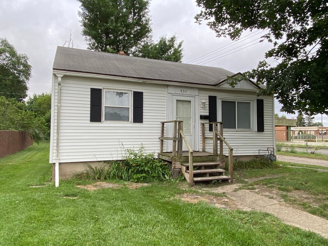 834 S Kenmore St, South Bend, IN 46619 House Rental in South Bend, IN