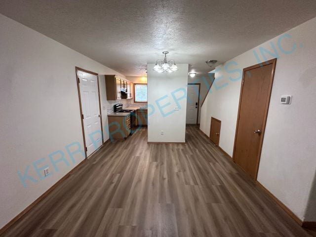 Building Photo - 714 SE Palmblad Pl