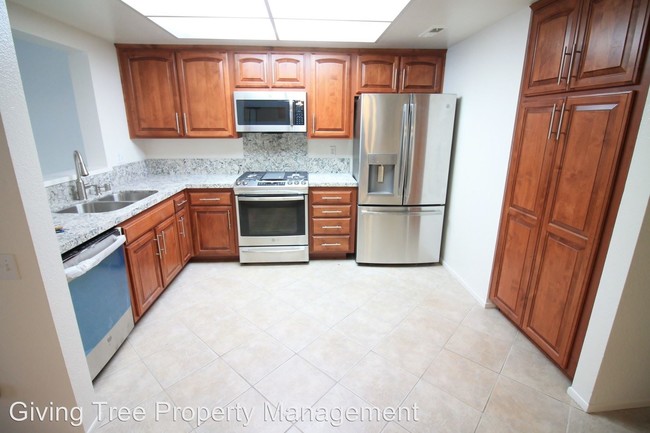Foto del edificio - 3 br, 2.5 bath House - 3736 Carmel View Rd