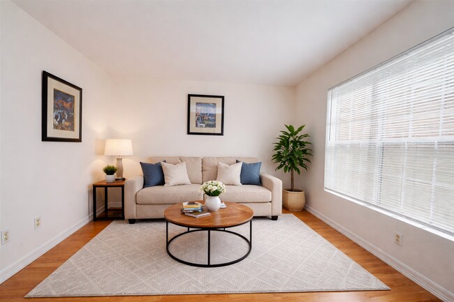 Foto del edificio - 5550 N Braeswood Blvd