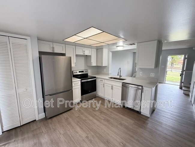 Building Photo - 12034 Tift Cir