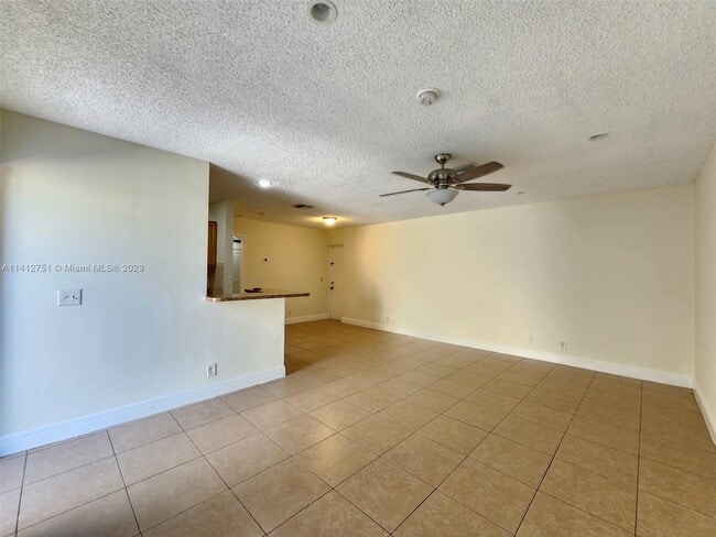 Building Photo - 6 Crossings Cir