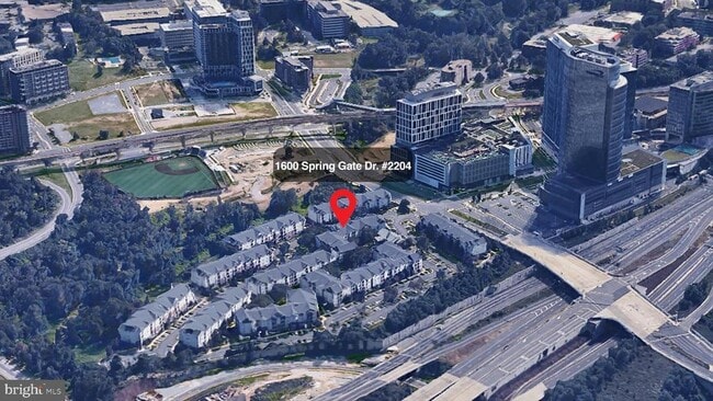 Foto del edificio - 1600 Spring Gate Dr.