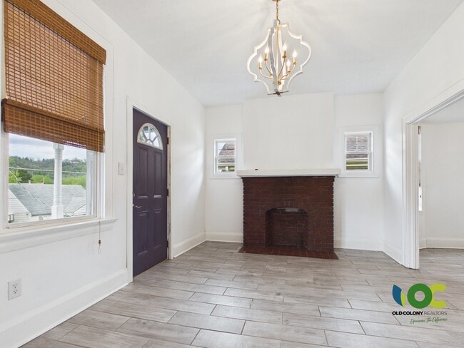 Living Room - 614 N Front St