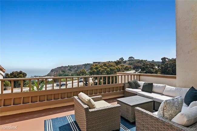 Building Photo - 2 br, 2.5 bath Condo - 23918 De Ville Way ...