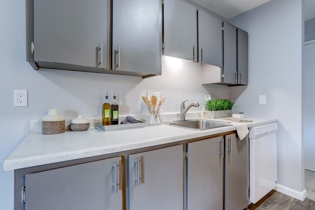 Foto del edificio - Meadow Park East Apartments-541-995V