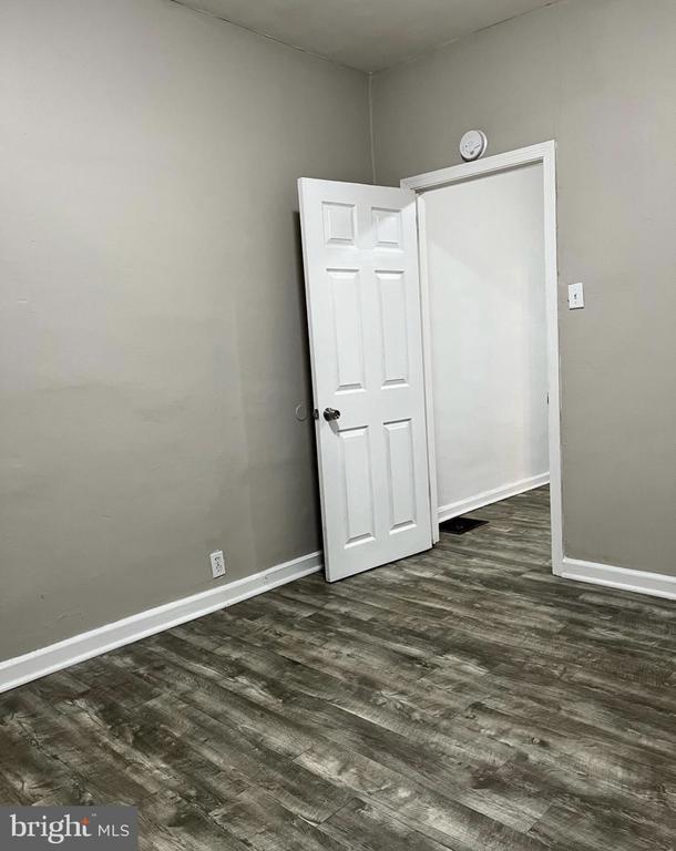 Foto del edificio - 4840 N Hutchinson St