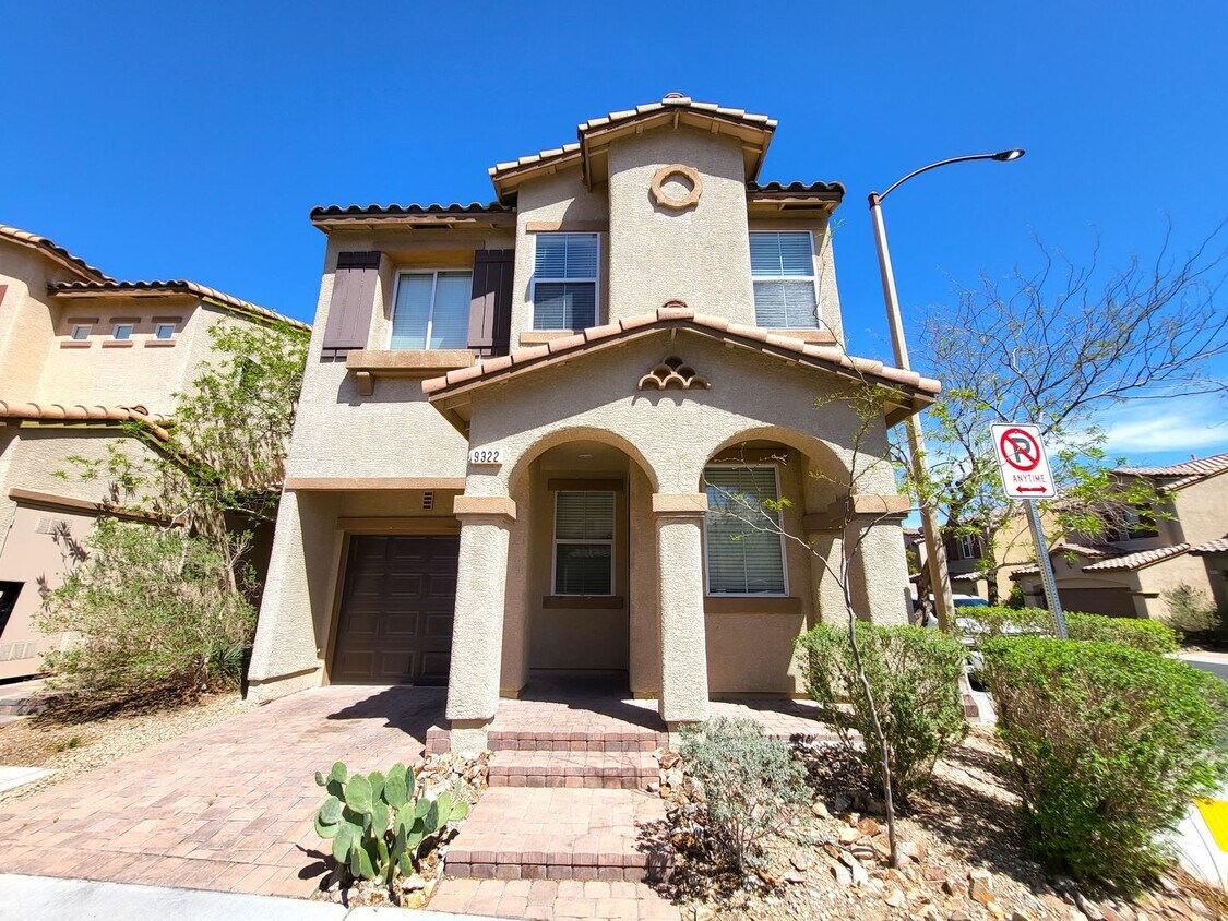 Foto principal - 9322 Quiet Mist Ct