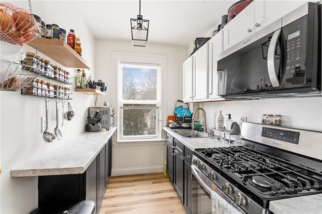 Building Photo - 19 Vale St