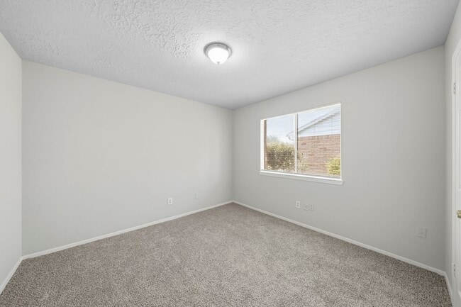 Building Photo - 8418 Lone Quail Dr