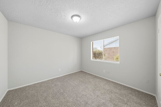 Foto del edificio - 8418 Lone Quail Dr