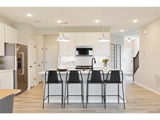 Foto del edificio - 17928 Giants Way