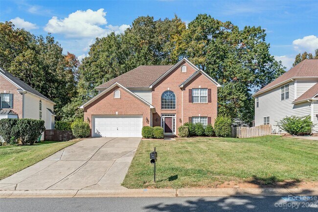 Building Photo - 9311 Autumn Applause Dr