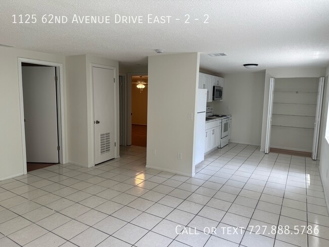 Building Photo - 1125 62nd Ave Dr E