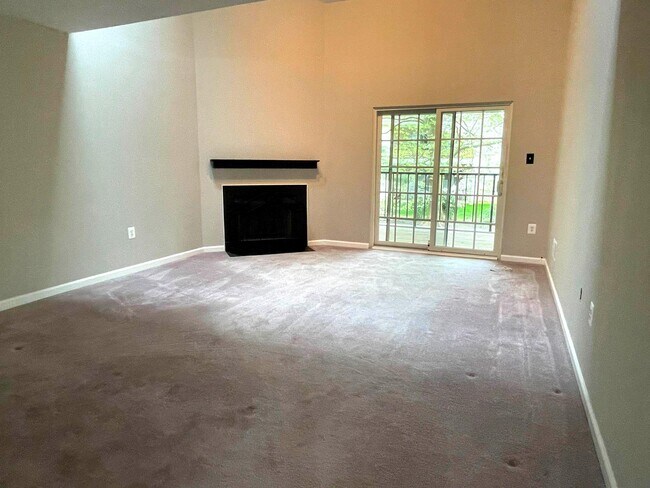 Foto del edificio - 218 Valley Stream Ln