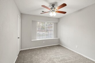 Building Photo - 10823 Fairstone Dr