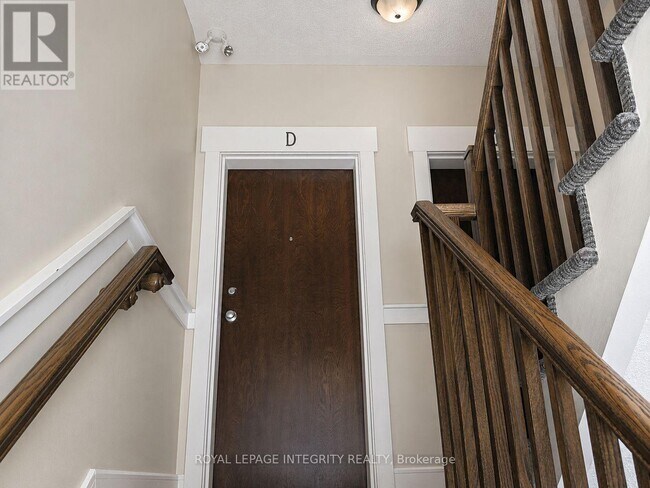 Building Photo - 64 Tipperary Private