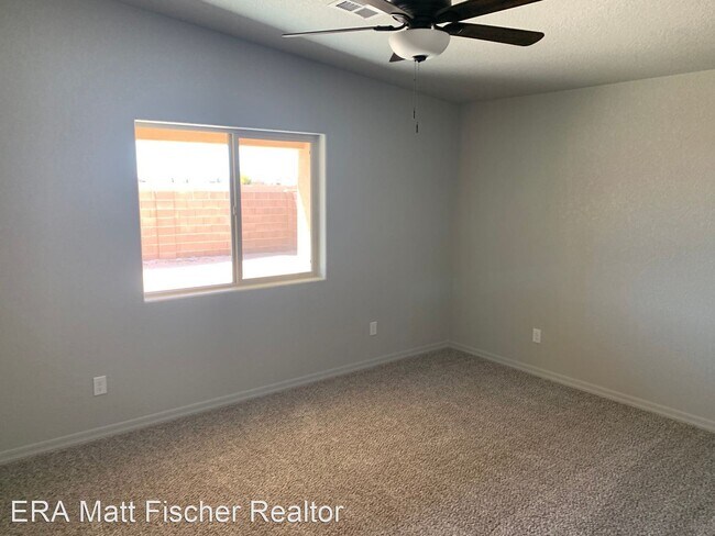 Foto del edificio - 3 br, 2 bath House - 11649 E. 33rd Pl.