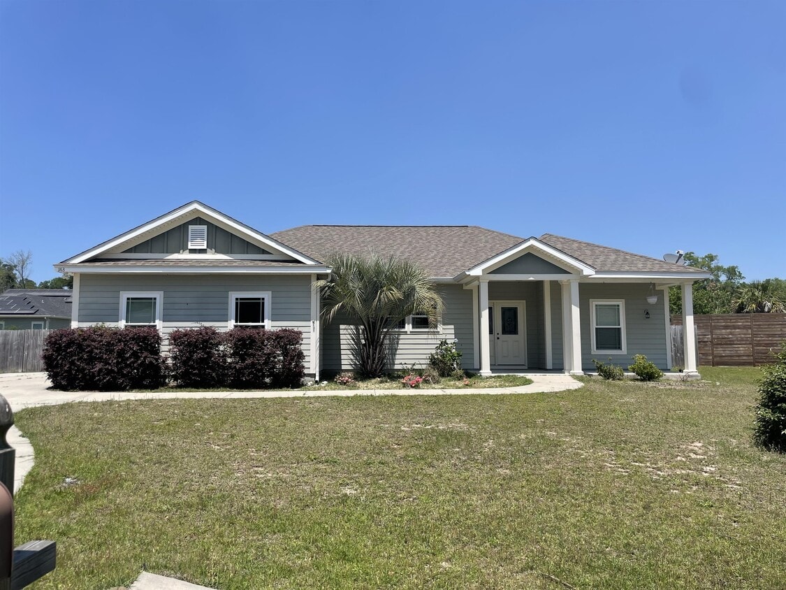 Primary Photo - 163 Carousel Cir