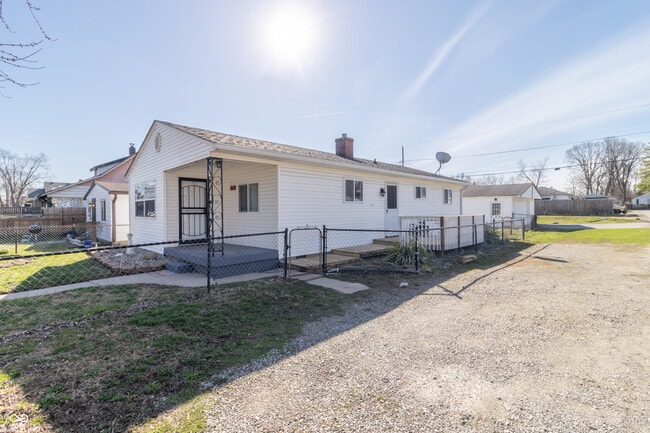 Foto del edificio - 1701 Nelson Ave