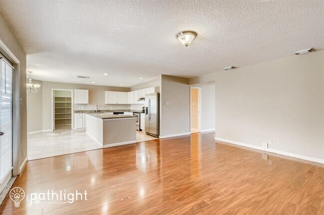 Building Photo - 7830 Sandpiper Park Dr
