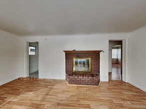 Building Photo - 5311 N Elm St
