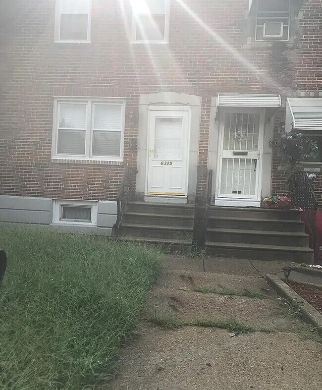 Building Photo - 6325 Vandike St