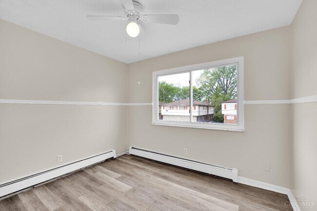 Foto del edificio - 6110 Stover Ave