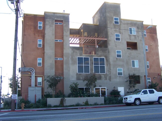 Building Photo - Maya Town Homes