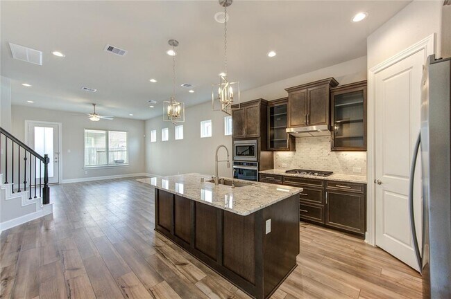 Foto del edificio - 4209 Colony Pines Ln