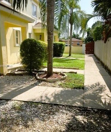 Foto del edificio - 19504 SW 103rd Ct