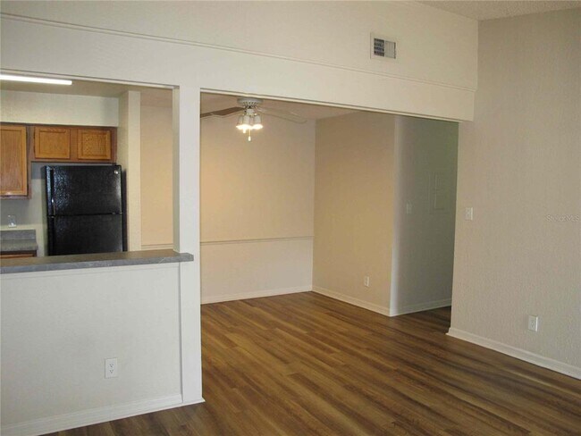 Foto del edificio - 2918 Antique Oaks Cir