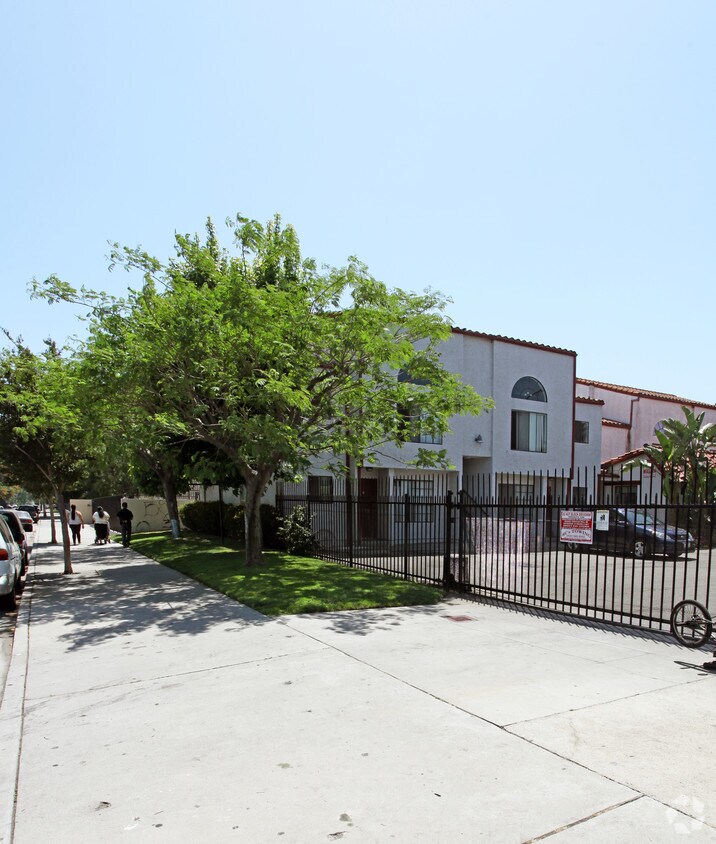 9261 Wakefield Ave. - 9261 Wakefield Ave