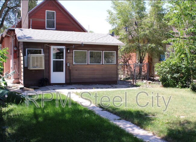 Foto del edificio - 1012 Cedar St