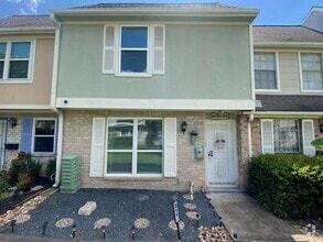 Building Photo - 8102 Amelia Rd