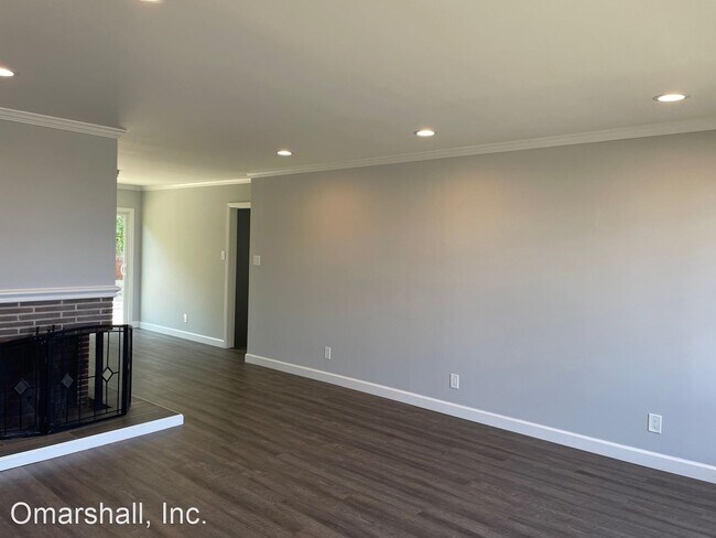 Foto del edificio - 3 br, 1 bath House - 707 Cedar Avenue