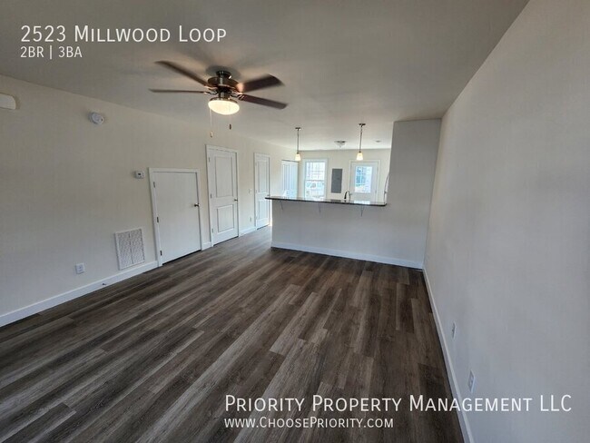 Foto del edificio - 2523 Millwood Loop