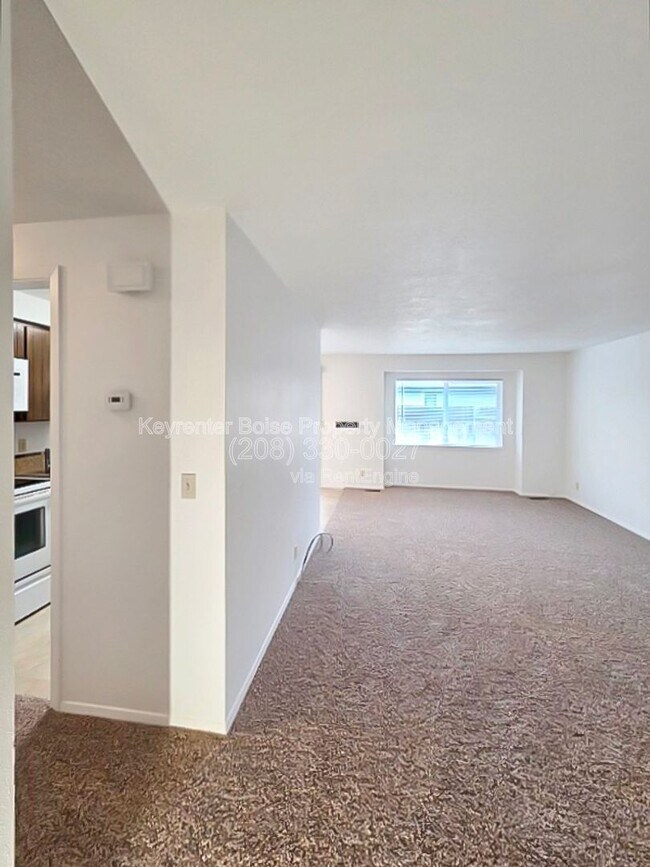 Foto del edificio - 1925 Priest Pl